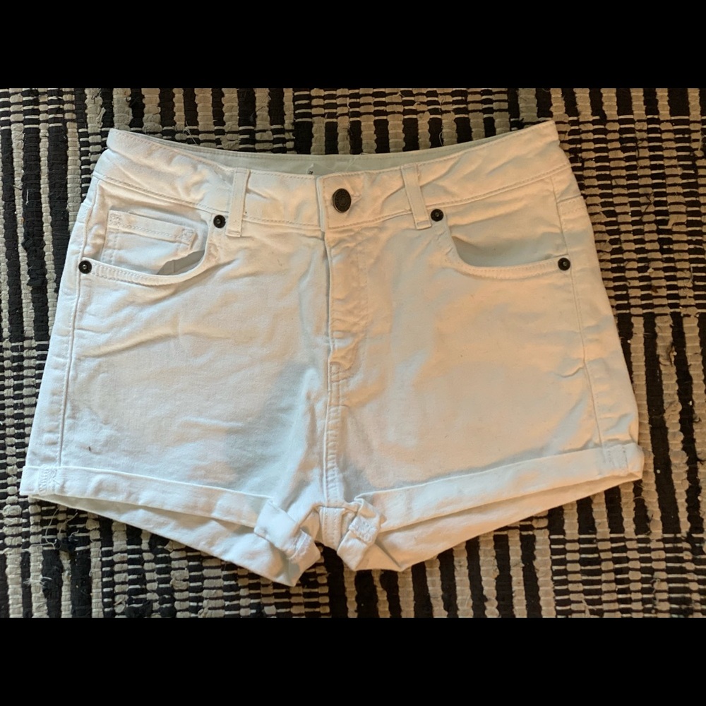 Subdued Italy white jean shorts high waisted 28